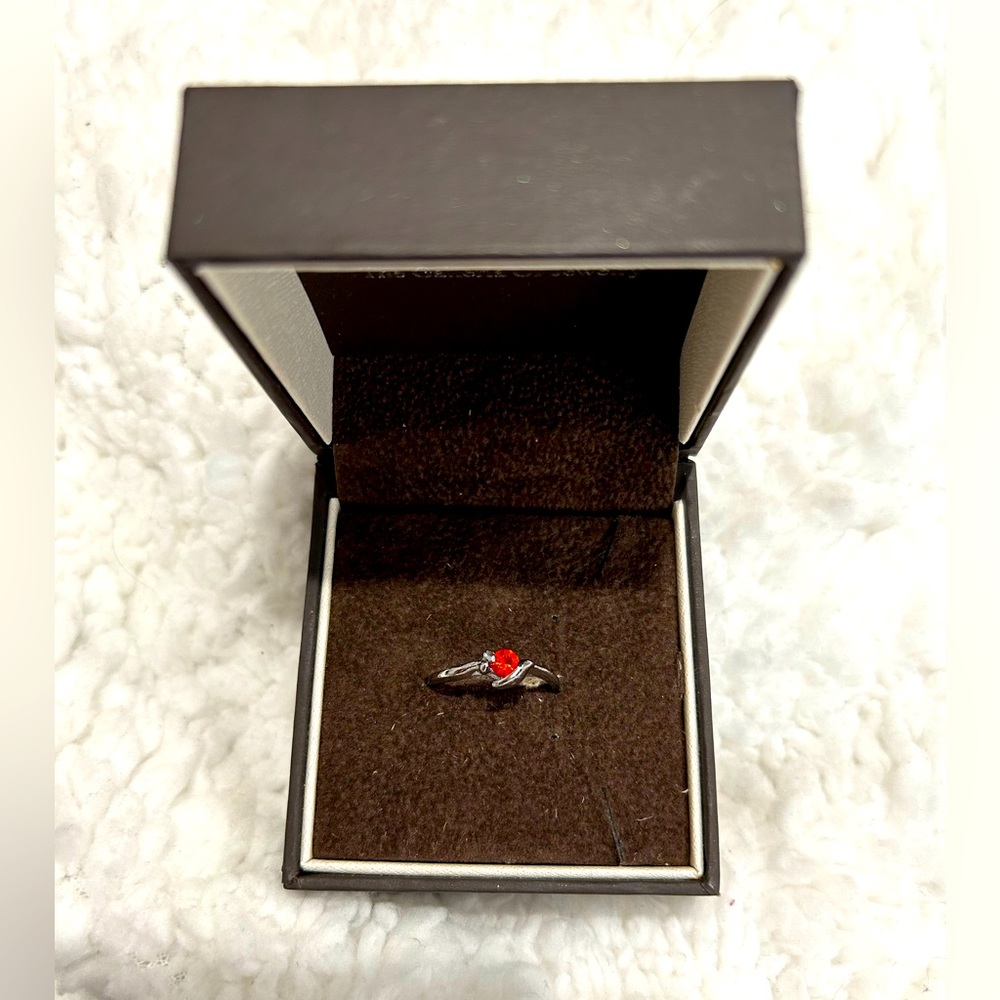 Blood Orange Gem one side twisted ring
